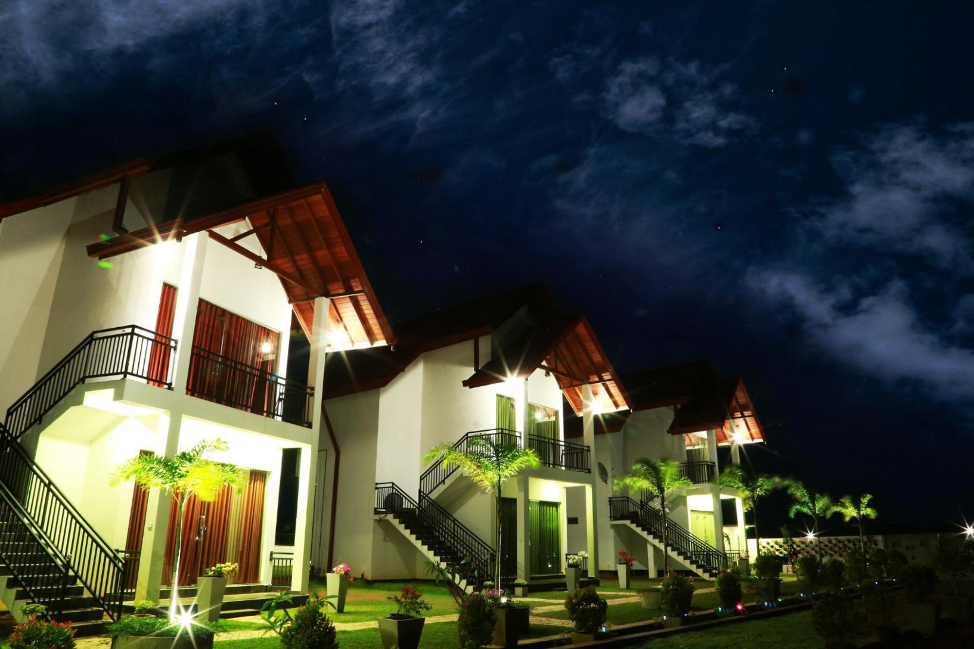 Avonil Resort Yala Тиссамахарама Экстерьер фото
