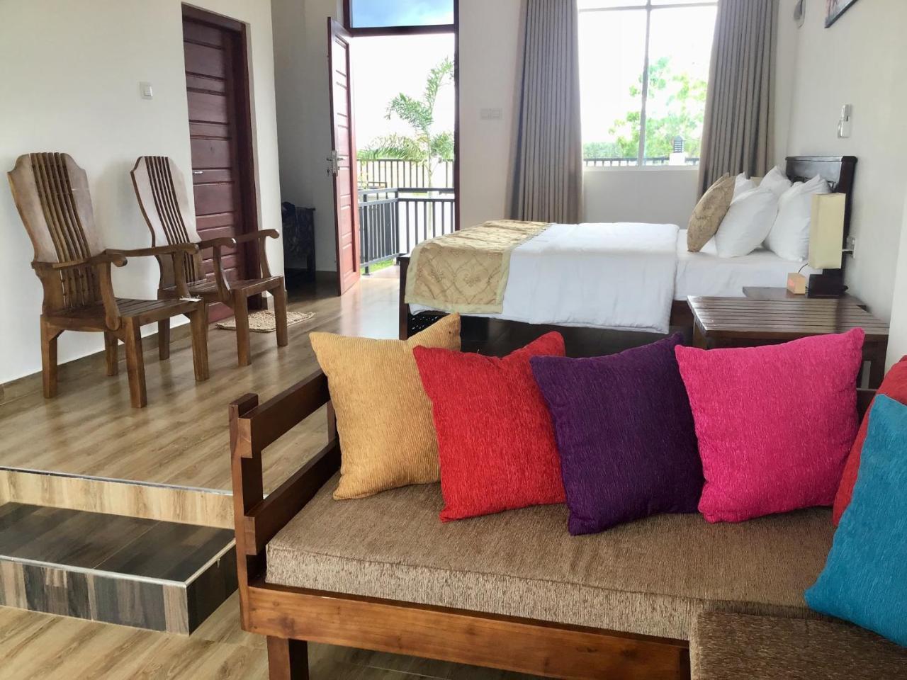 Avonil Resort Yala Тиссамахарама Экстерьер фото